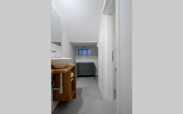 Ormesini Courtyard Apartment