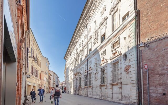 Ex Tribunale Palazzo Bentivoglio Apartment