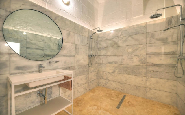 137 - Modern & luxurious Palazzino in Valletta