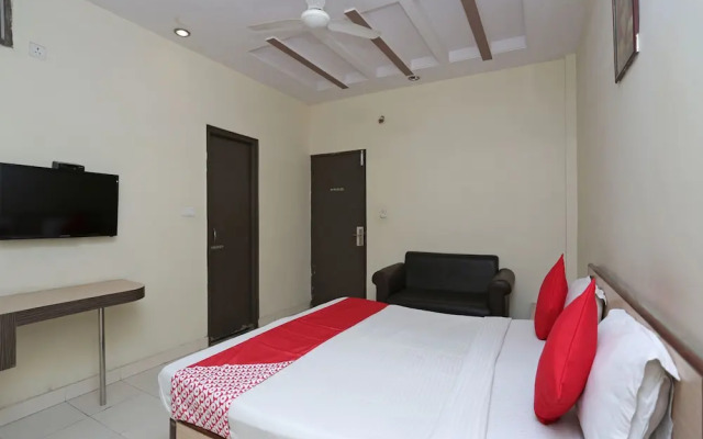 OYO 12914 Hotel Jagdish