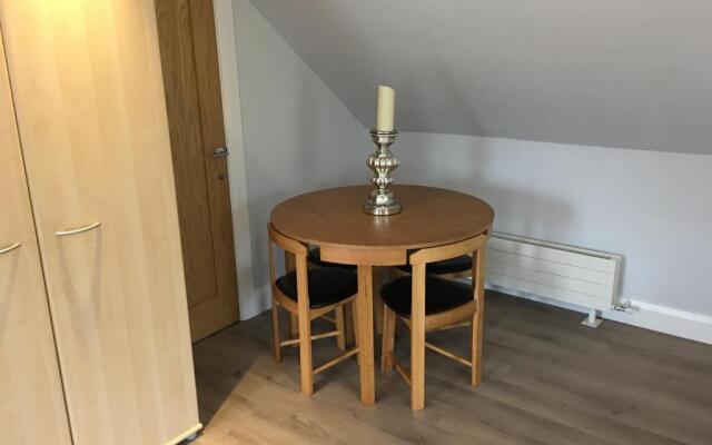 Lakeside Studio 1 Loft Apartment