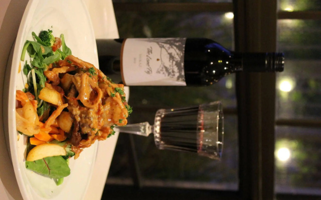 Island Palms Motor Inn