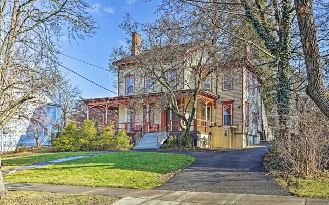 Historic Poughkeepsie Apt - Walkable Location