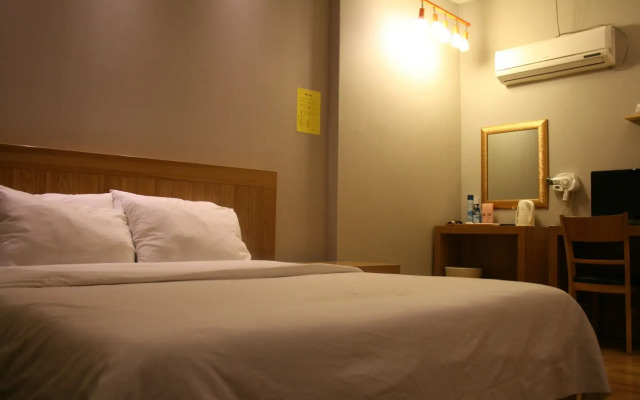 Zip Hotel