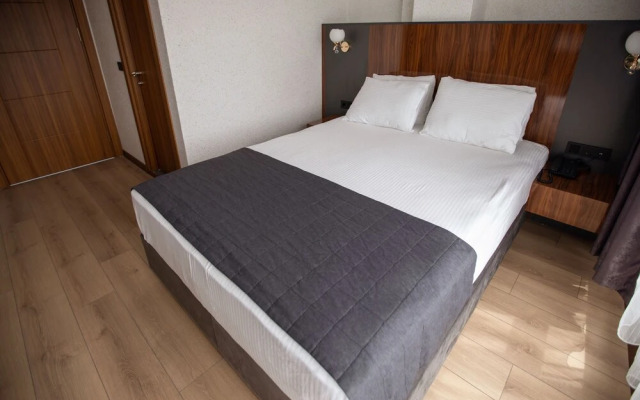 Med Airport Hotel