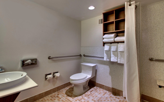 Holiday Inn Express Washington DC N-Silver Spring by IHG