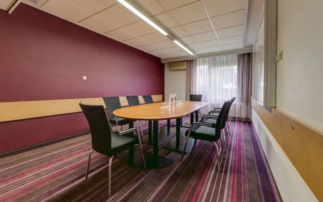 Отель Fletcher Hotel-Restaurant 's-Hertogenbosch