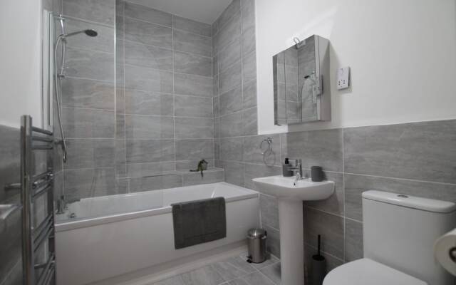Dundee - 1 Bed - Sleeps 4 - Pet Friendly