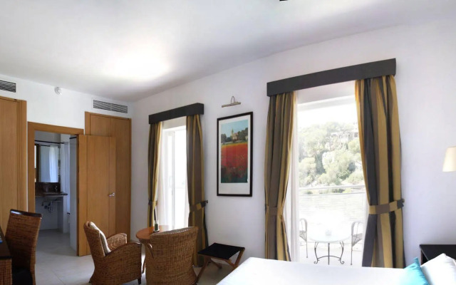 Hotel Apartamentos Cala Santanyi