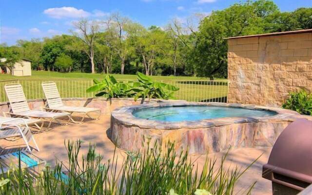 Chateau Relaxeau  Ww D302 2 Bedroom Condo by RedAwning