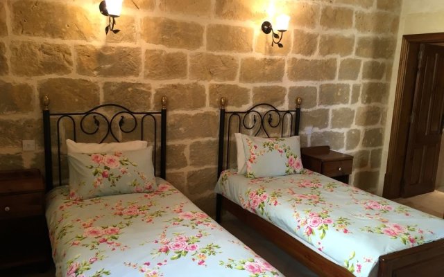 Ellie Boo Bed & Breakfast