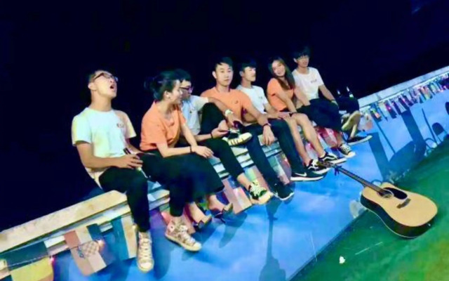 Comma Travel International Youth Hotel