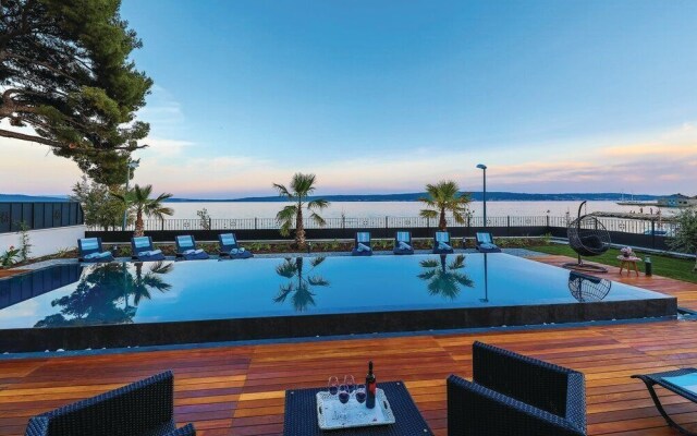 Beachfront Villa Baronessa with Pool