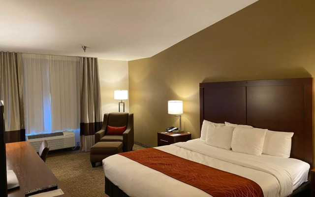 Comfort Inn Marina on the Monterey Bay