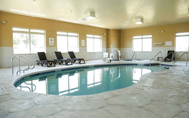 Comfort Inn & Suites