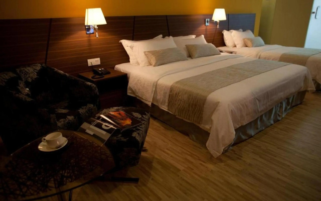 Pinetree Hotel – Guest Rooms – Batu Pahat