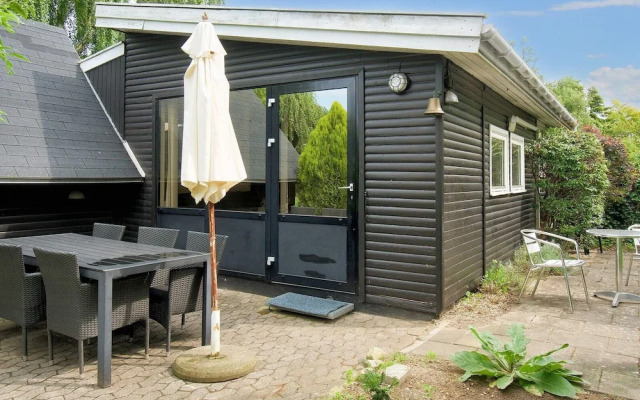 6 Person Holiday Home in Follenslev