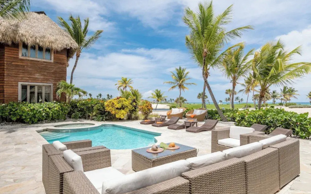 Ocean View Villa with Pool Chef Butler