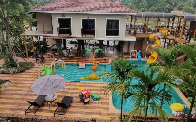 Mana An lake hill resort