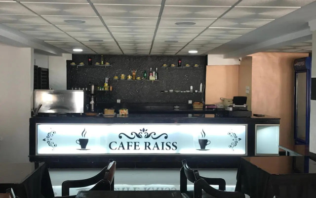 Raiss Hotel