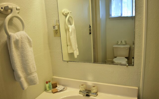 Beach House - Two Bedroom Home