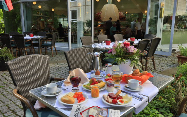 Hotel Am Terrassenufer