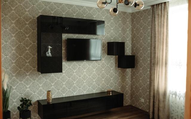 2 bedroom central flat