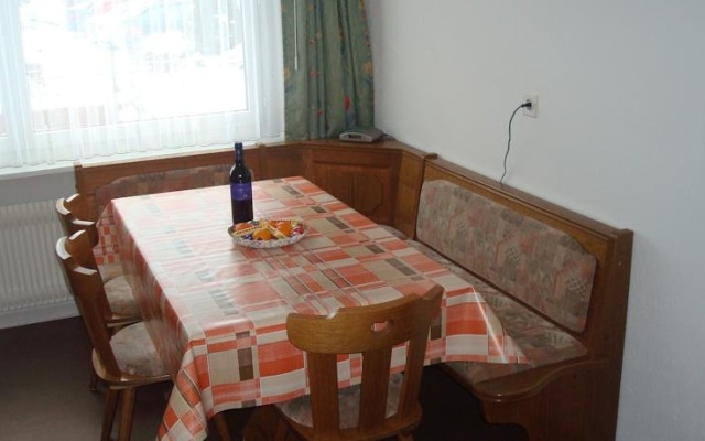 Saasunia – Guest Rooms – Saas Grund
