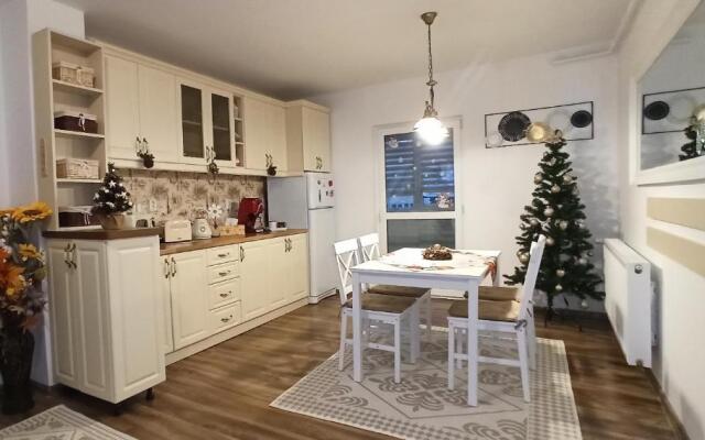 Apartament Atena
