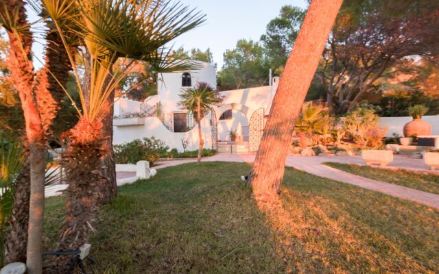 Casa Negret with panoramic Sunset views