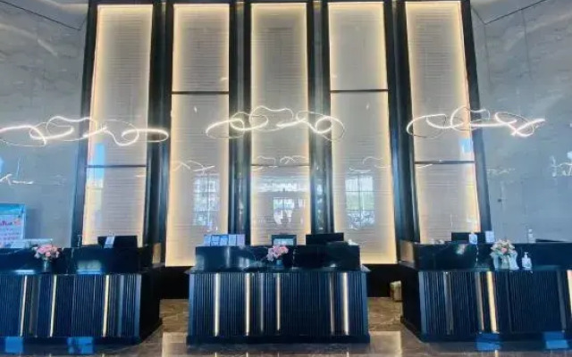 Lingyuan International Hotel