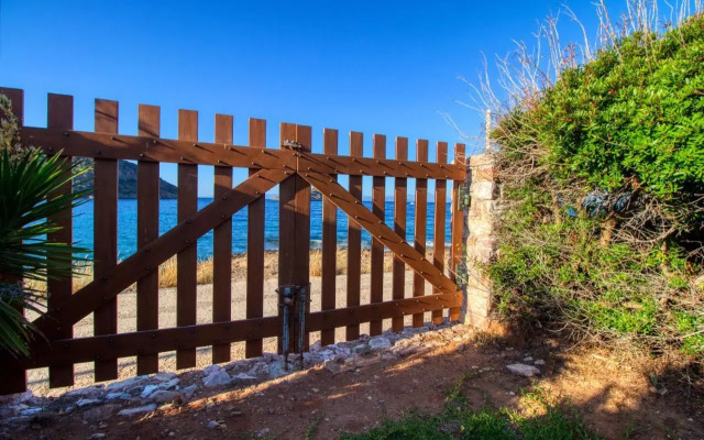 Summer Villa in Porto Rafti