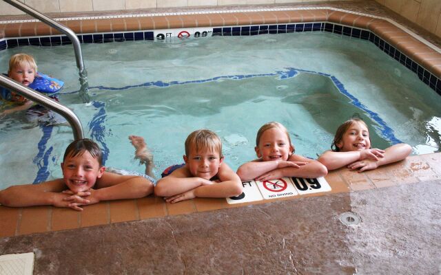 Expressway Suites Fargo