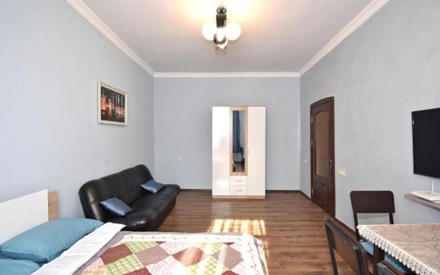 Apartment near Sasundci Davit Metro Station