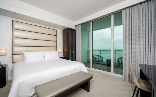 Residences at Fontainebleau Miami