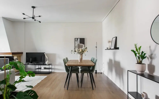 Signature 2BR Apartment in Marousi