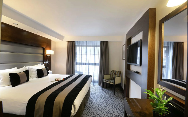Отель The Cura Kensington