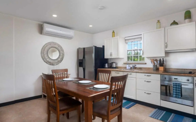 Wonderful 1-bed condo, 2min walk to beach & more