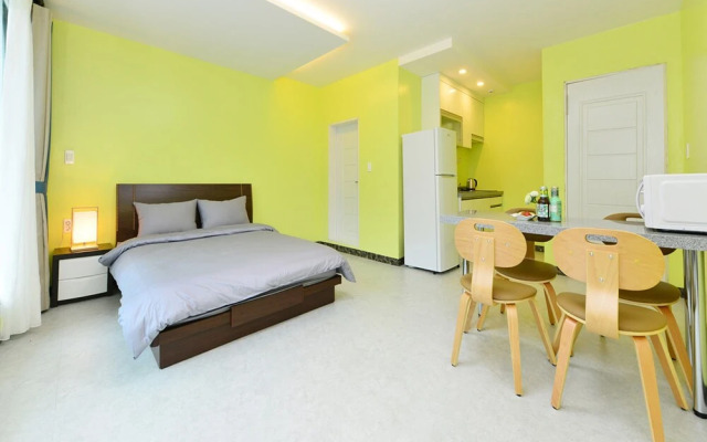 Funnymungmung Galaxy House