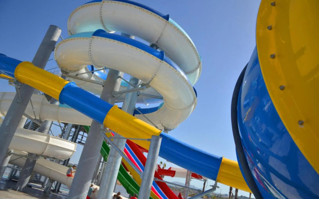 King Evelthon Beach Hotel & Resort