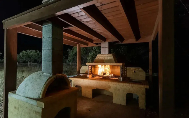 Sinani Villa - Garden Oasis With Private Pool
