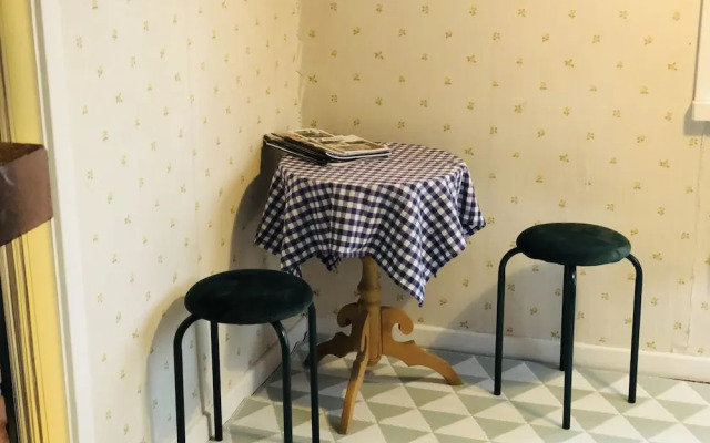 Apple Tree Cabin With River Views