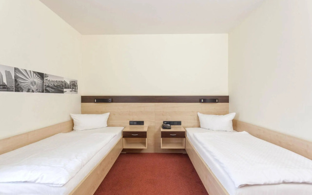 Hotel Mit-Mensch