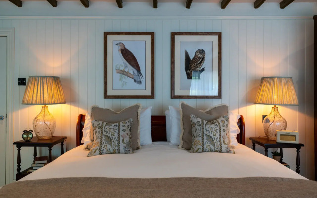 High Corner Inn