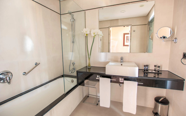 Hotel Andalucia Center