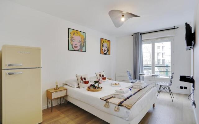 Buttes Chaumont - Sunny 2P apartment