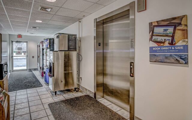 Econo Lodge Menomonie I-94