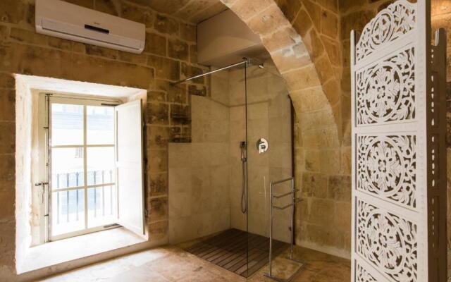 1 Bedroom Heritage Apartment