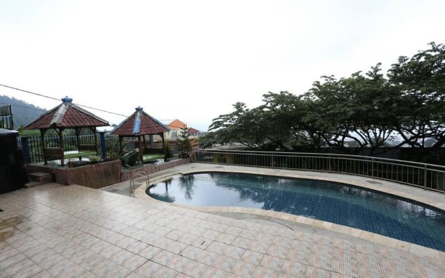 Villa Panderman Indah