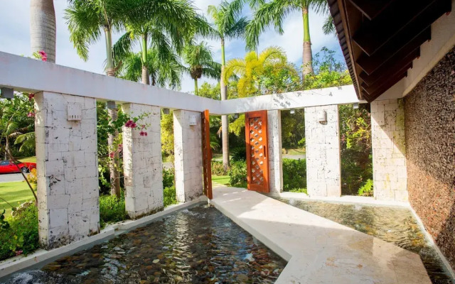 Oceanview Lux Villa - With Eden Roc Club Access